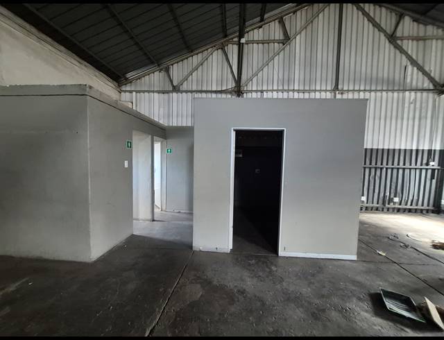 238M² WAREHOUSE TO LET IN CITY DEEP